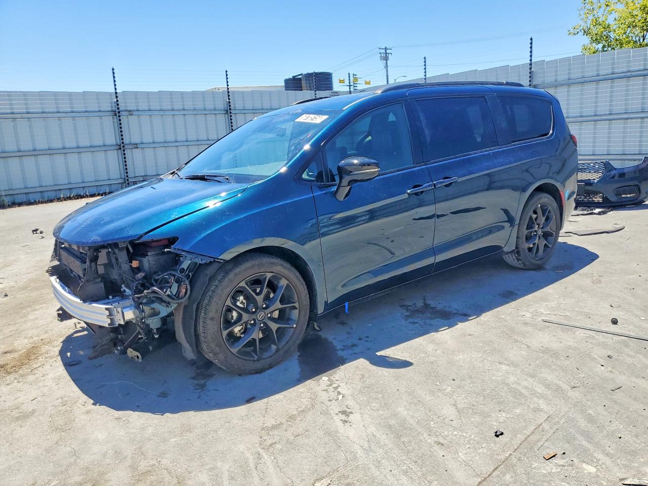 2C4RC1GG5SR582967 · 2025 CHRYSLER PACIFICA