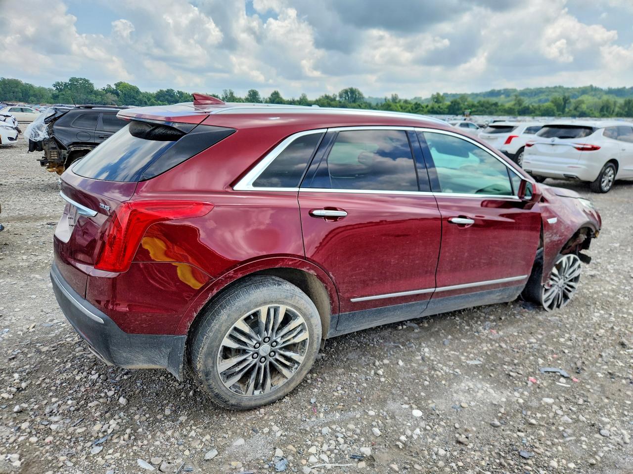 1GYKNCRS6HZ100847 · 2017 CADILLAC XT5 · 3/13