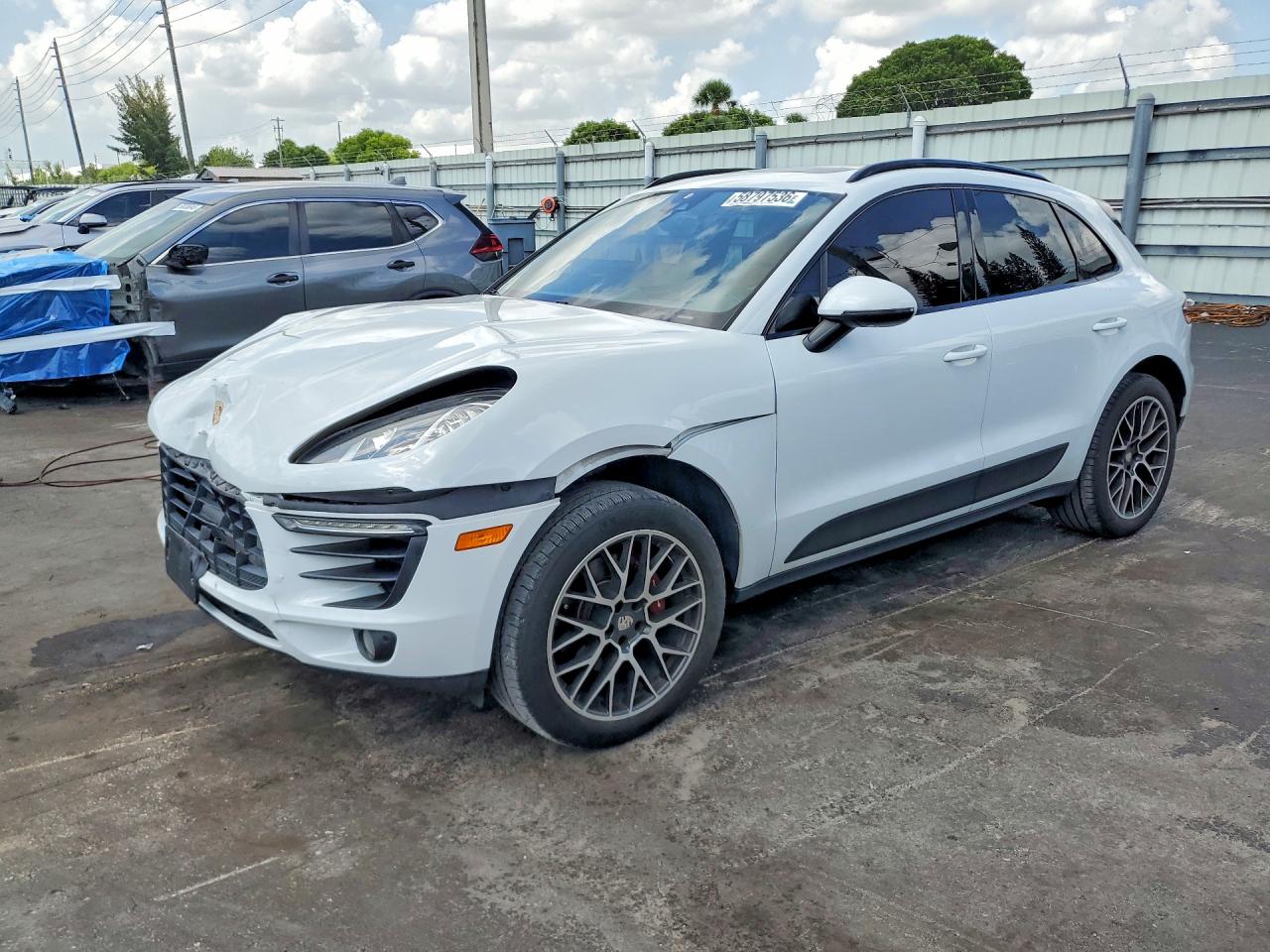 WP1AA2A59HLB02218 · 2017 PORSCHE MACAN