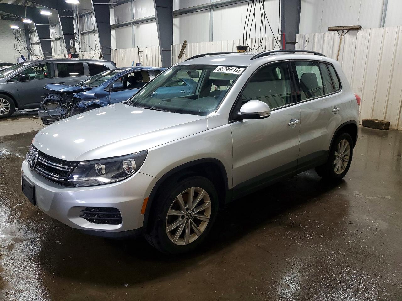 WVGBV7AX5HK048183 · 2017 VOLKSWAGEN TIGUAN