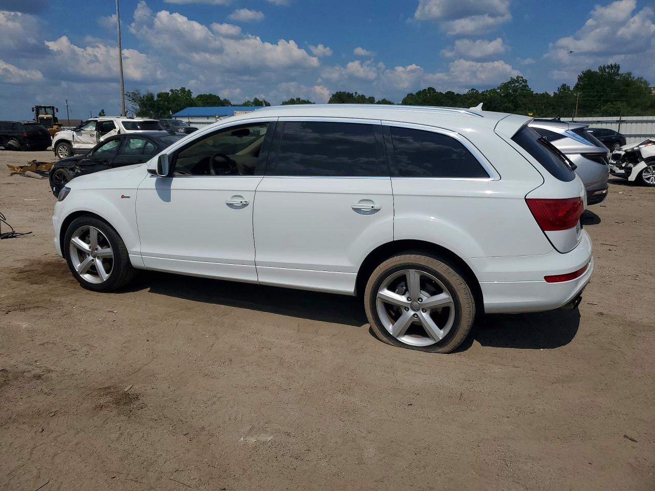 WA1DGAFE1FD005273 · 2015 AUDI Q7 · 2/13