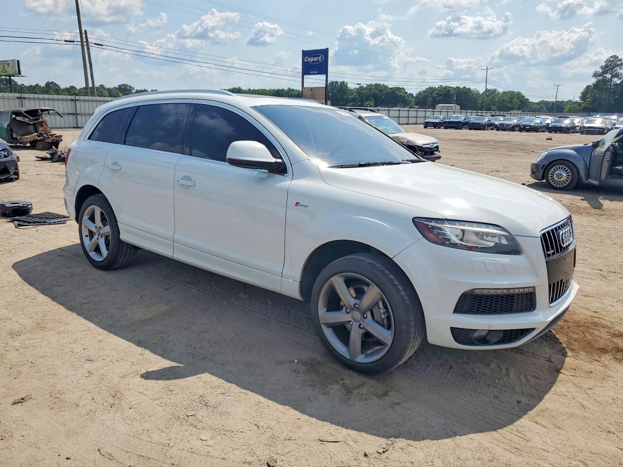 WA1DGAFE1FD005273 · 2015 AUDI Q7 · 4/13