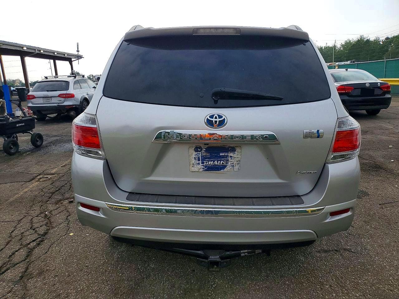 JTEDC3EH9D2018043 · 2013 TOYOTA HIGHLANDER · 6/13