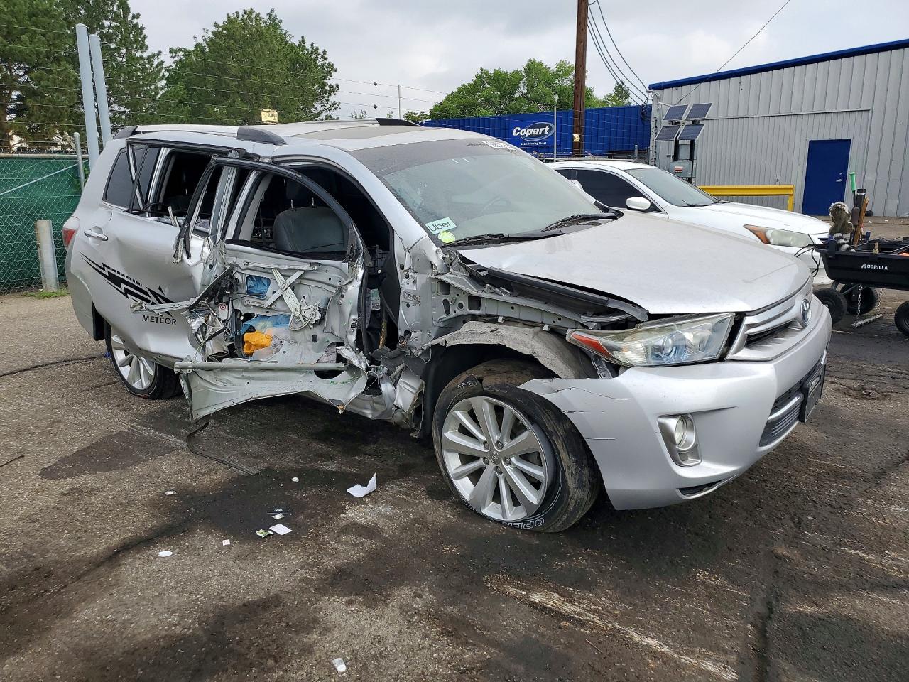 JTEDC3EH9D2018043 · 2013 TOYOTA HIGHLANDER · 4/13