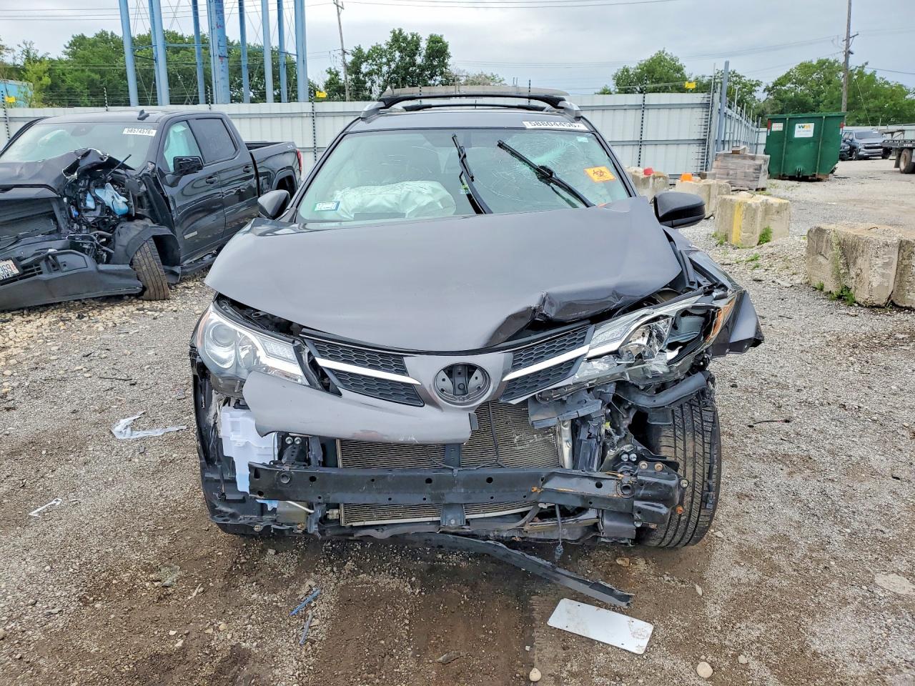 2T3BFREV7FW310120 · 2015 TOYOTA RAV4 · 5/13
