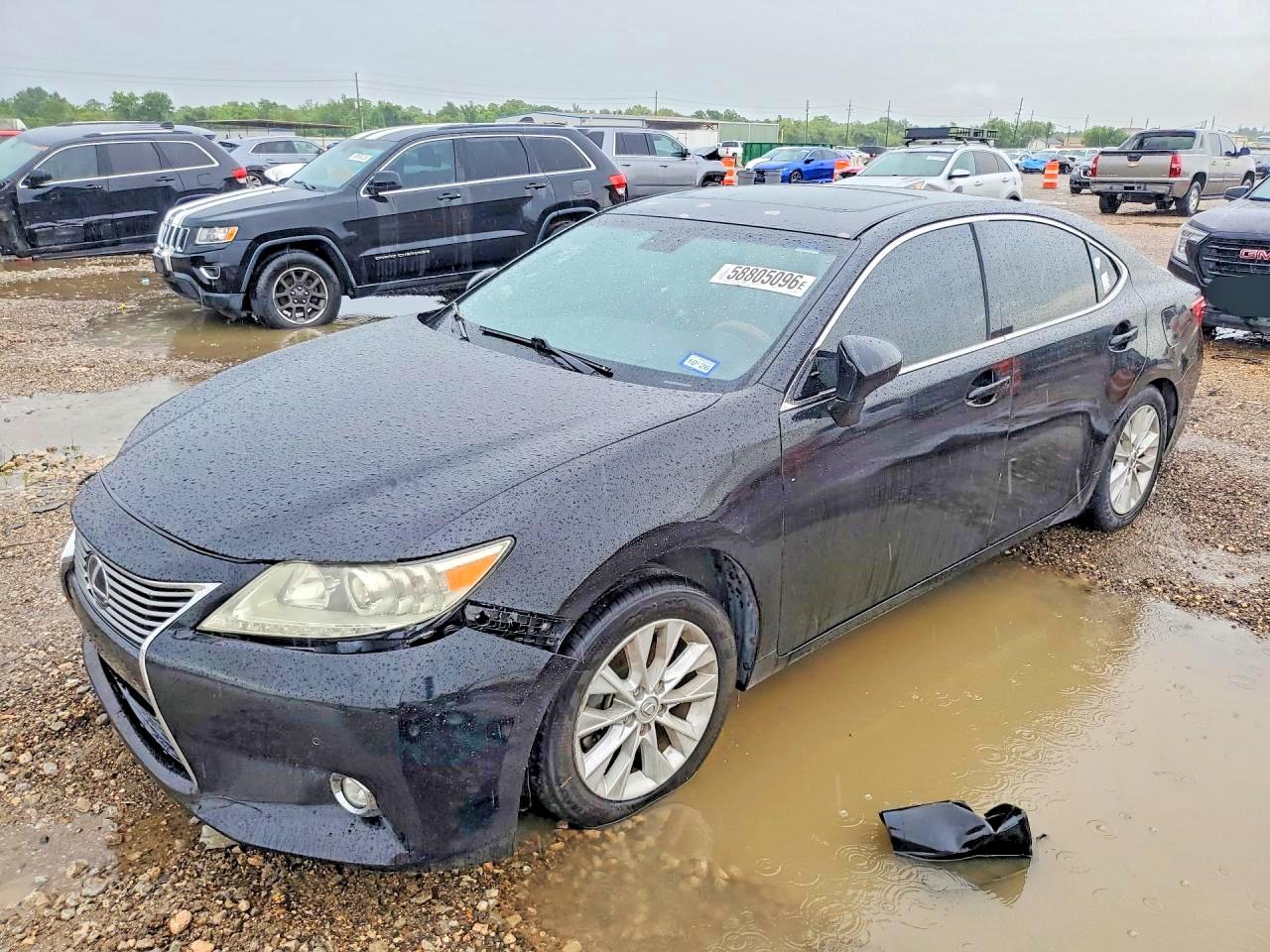 JTHBW1GGXE2050818 · 2014 LEXUS ES