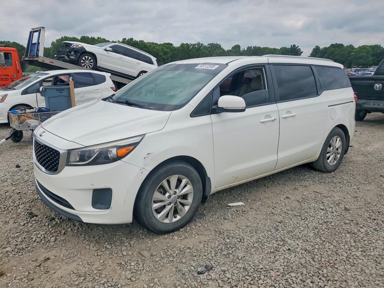 KNDMB5C18H6323007 · 2017 KIA SEDONA