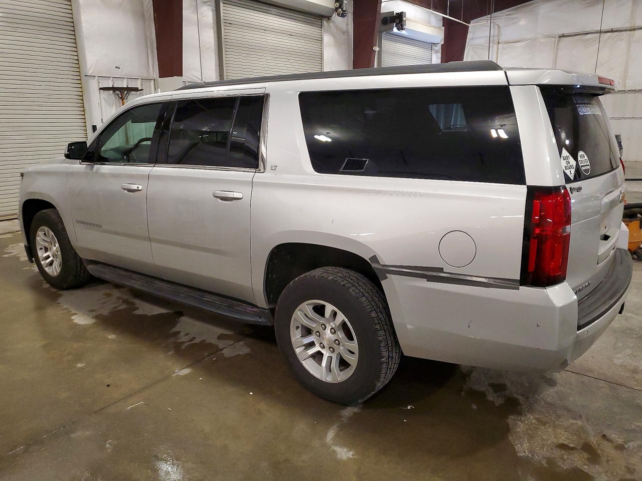 1GNSKHKC4KR387702 · 2019 CHEVROLET SUBURBAN · 2/13
