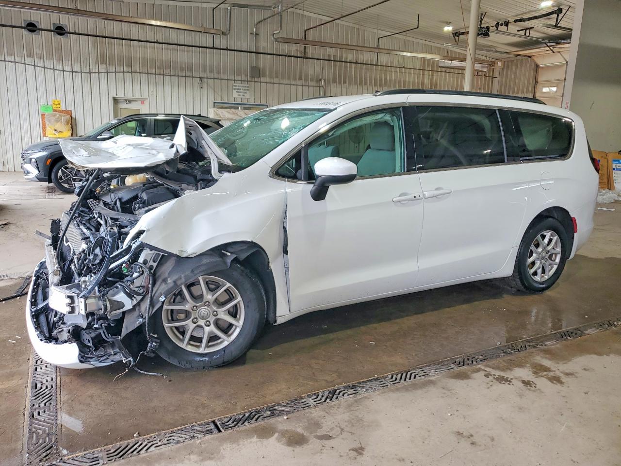 2C4RC1CG8LR132253 · 2020 CHRYSLER VOYAGER