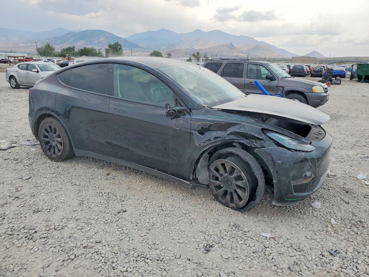 7SAYGDEEXNF558895 · 2022 TESLA MODEL Y · 4/12