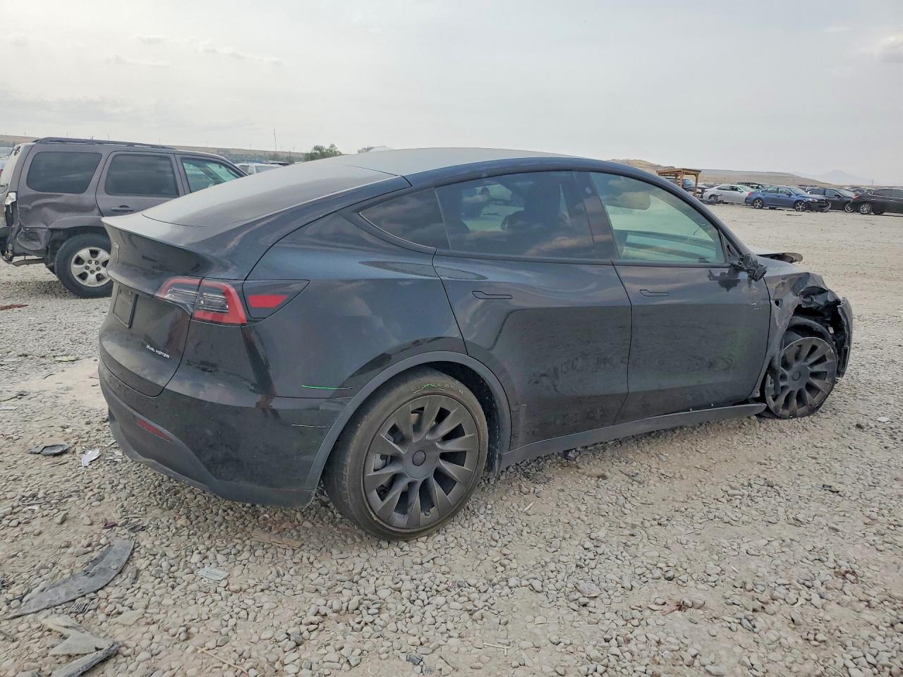 7SAYGDEEXNF558895 · 2022 TESLA MODEL Y · 3/12