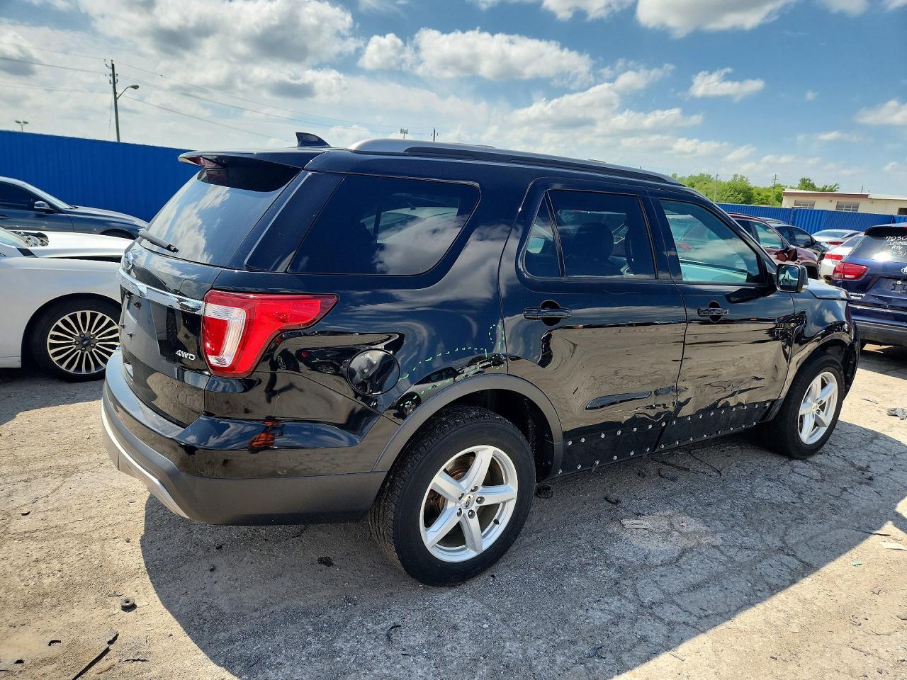 1FM5K8D89HGC30326 · 2017 FORD EXPLORER · 3/12
