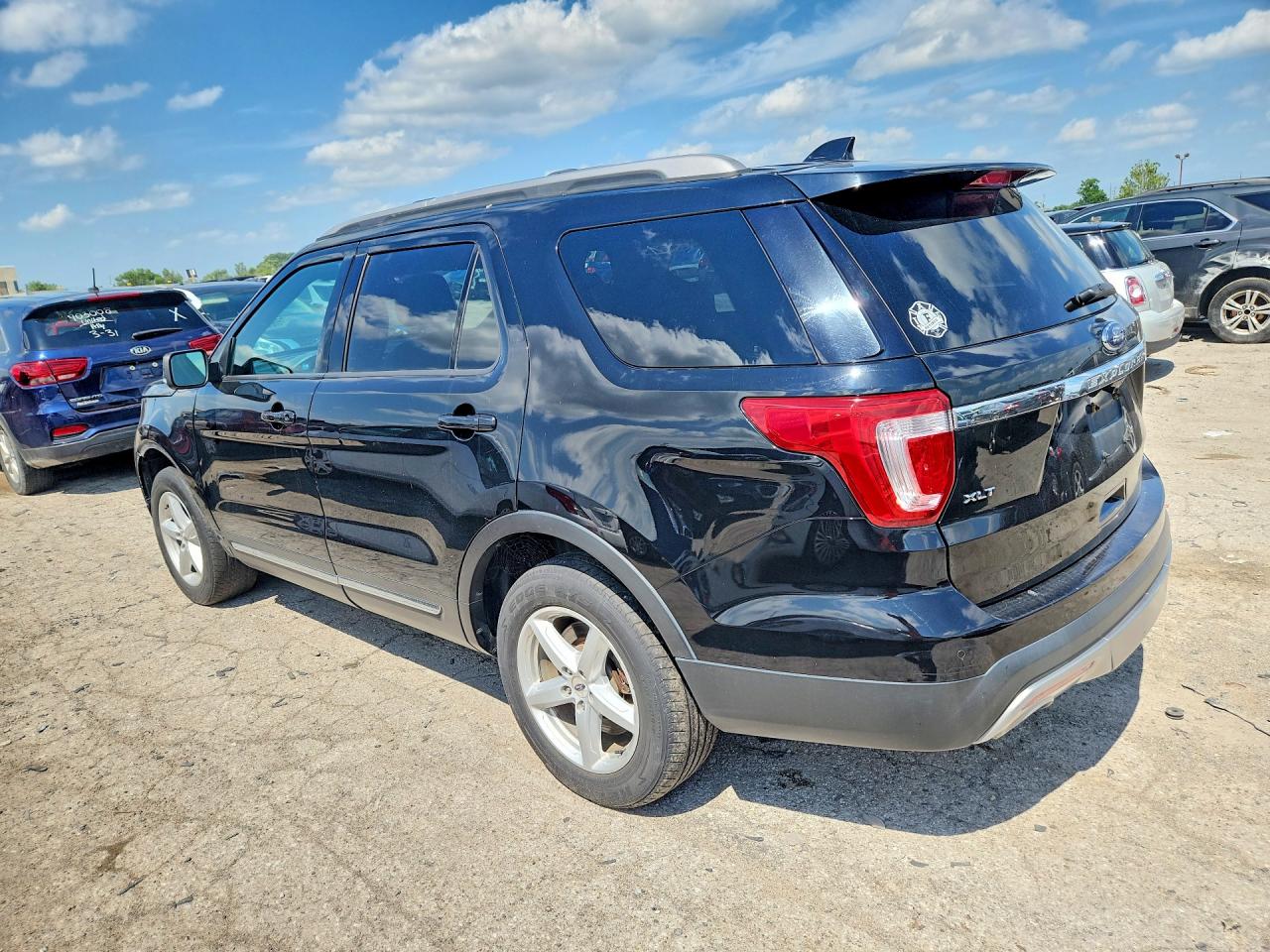 1FM5K8D89HGC30326 · 2017 FORD EXPLORER · 2/12