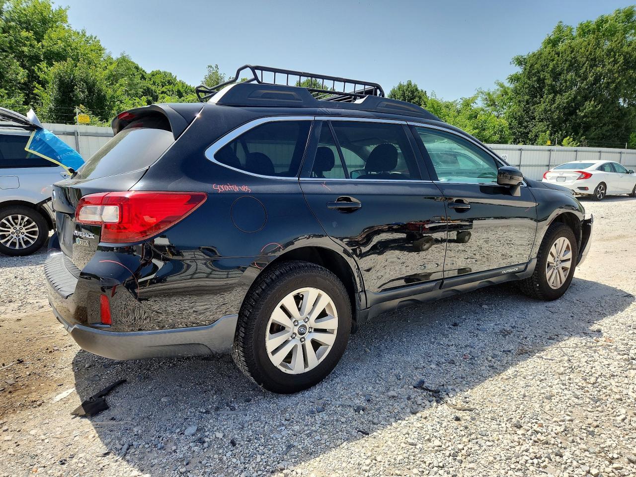 4S4BSBCC2F3211028 · 2015 SUBARU OUTBACK · 3/14