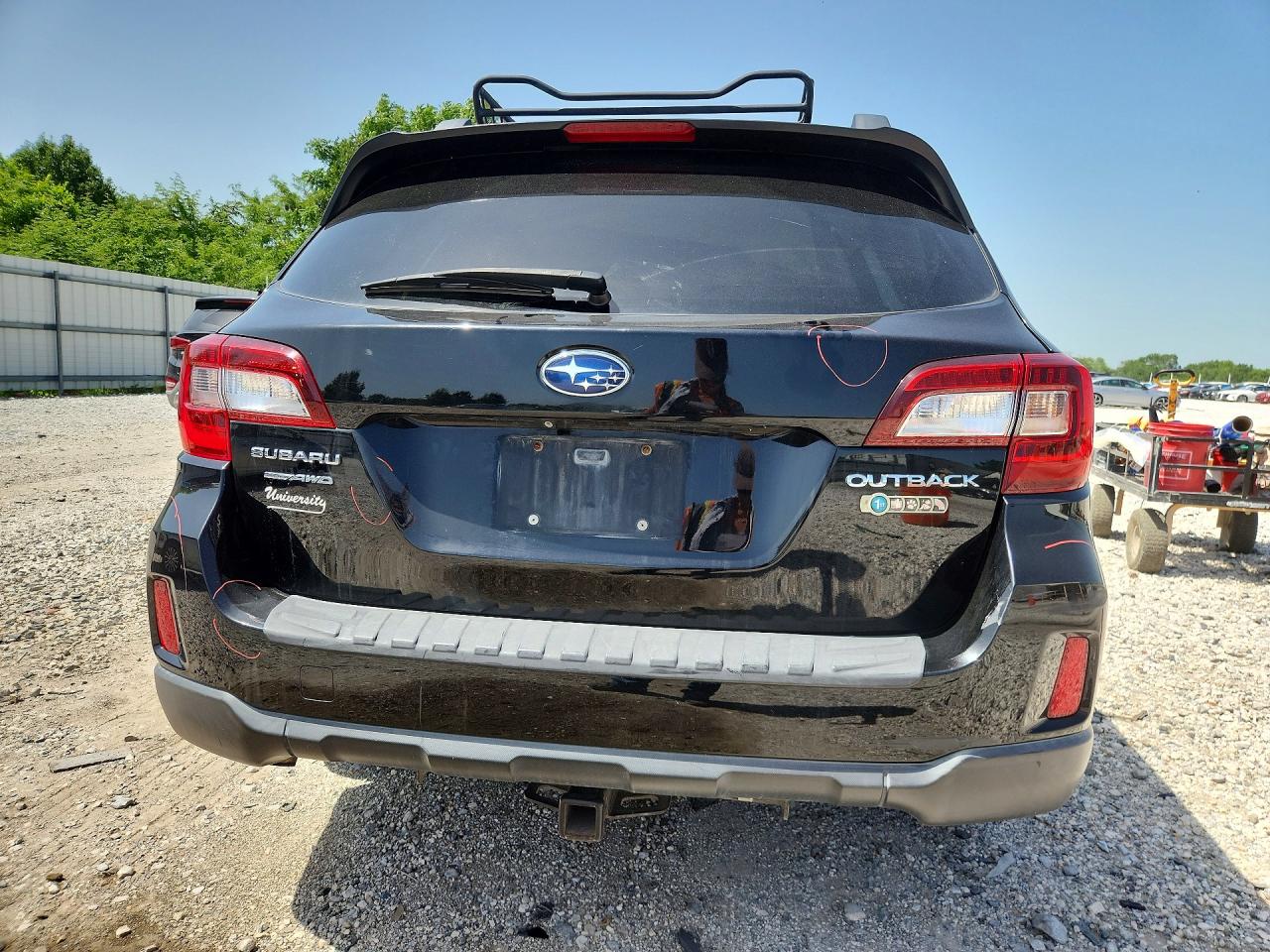4S4BSBCC2F3211028 · 2015 SUBARU OUTBACK · 6/14