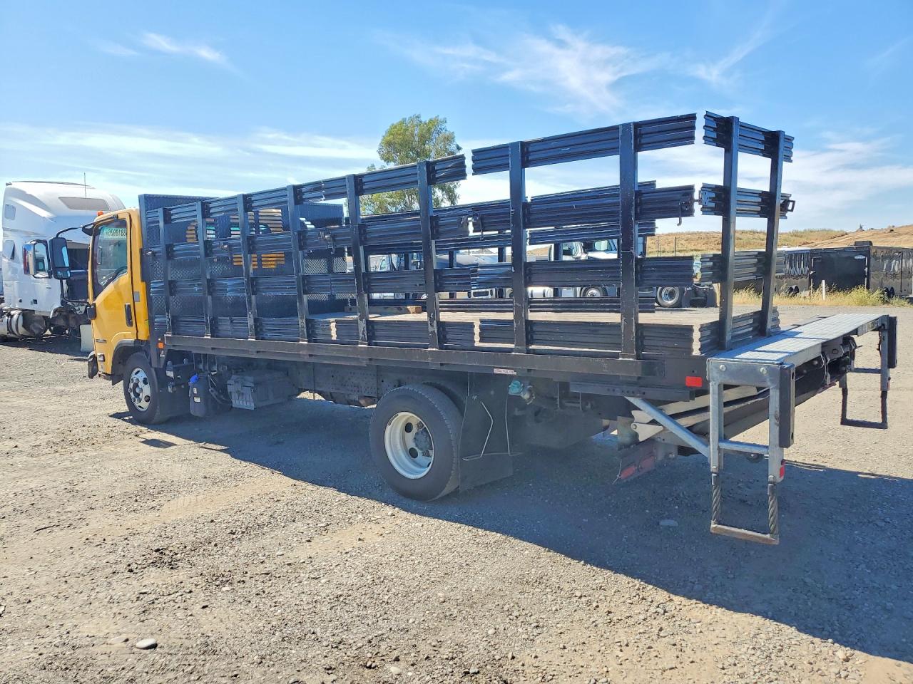 JALC4W163N7013233 · 2022 ISUZU NPR HD · 2/13