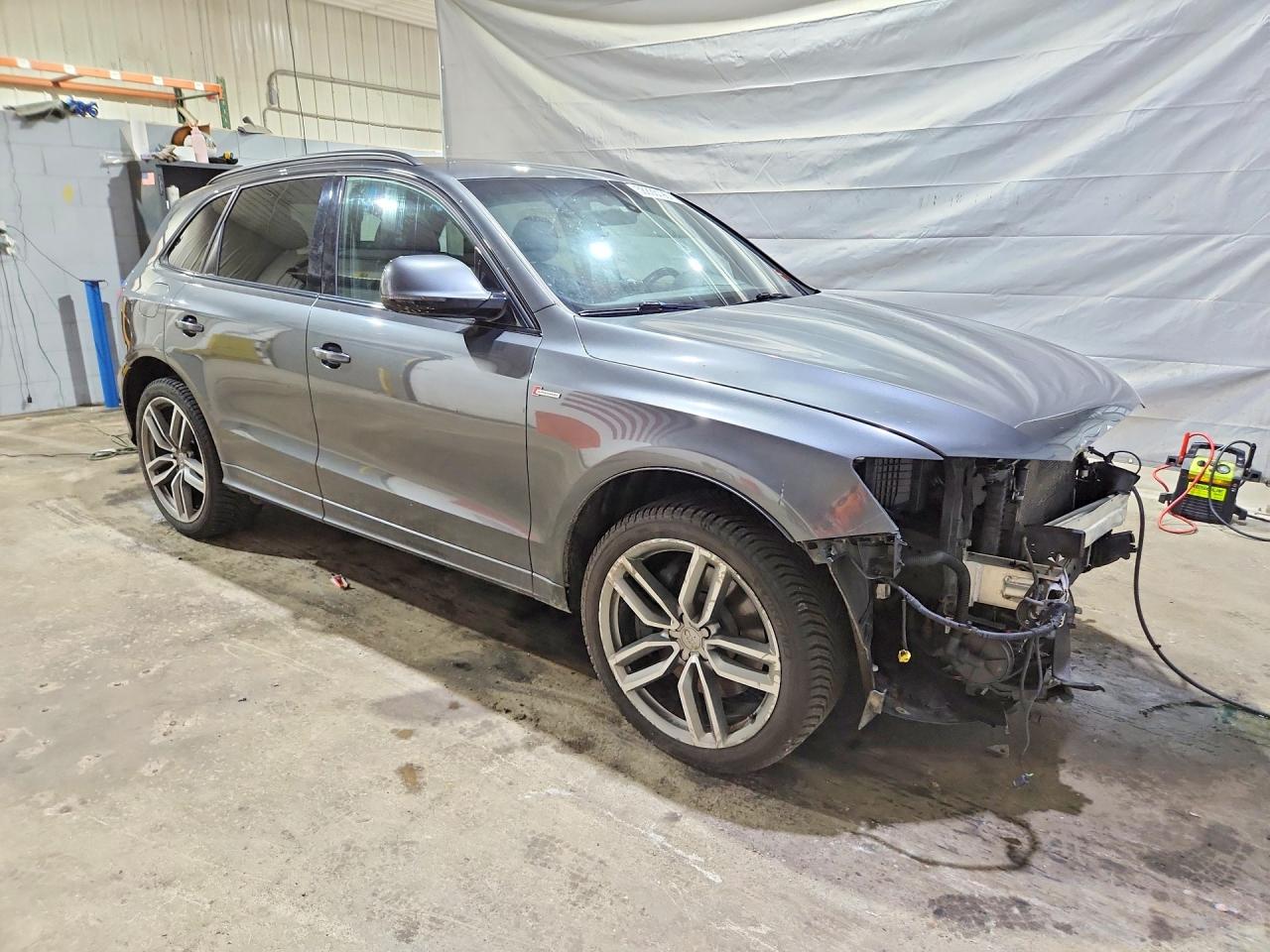 WA1CGAFP1FA144656 · 2015 AUDI SQ5 · 4/14