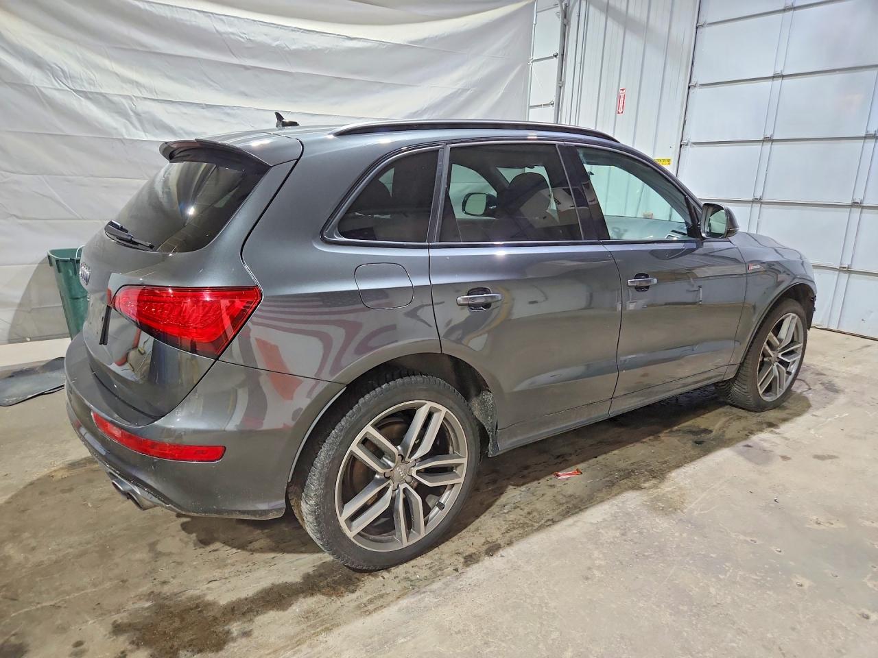 WA1CGAFP1FA144656 · 2015 AUDI SQ5 · 3/14
