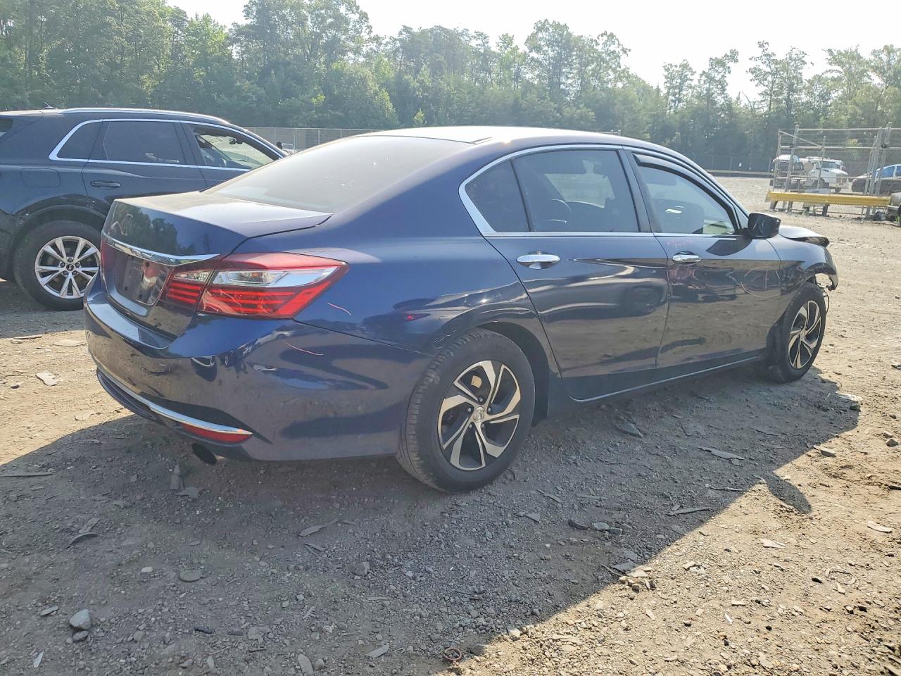 1HGCR2F42GA127704 · 2016 HONDA ACCORD · 3/12