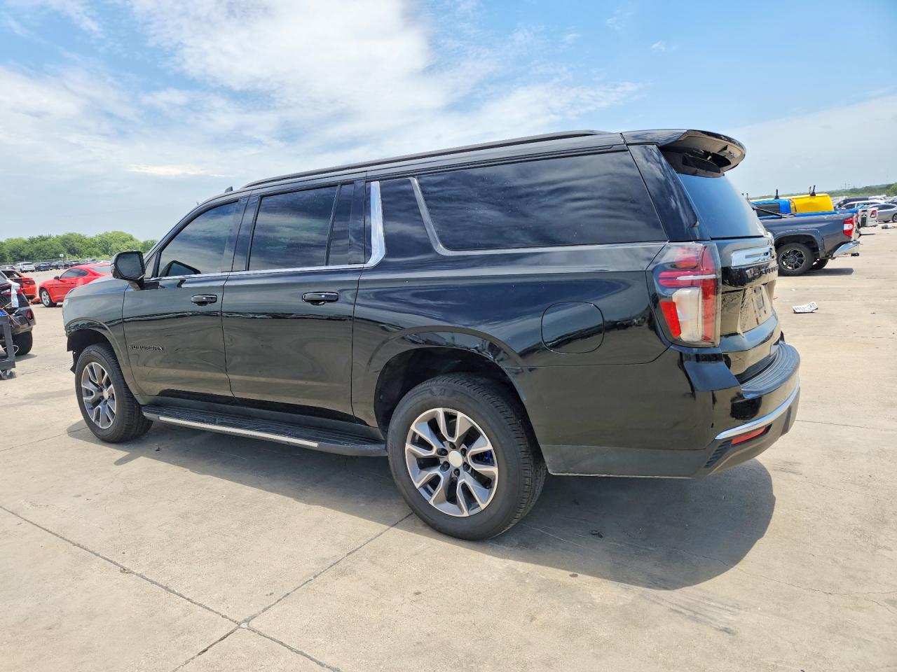1GNSCCKD8NR279242 · 2022 CHEVROLET SUBURBAN · 2/14