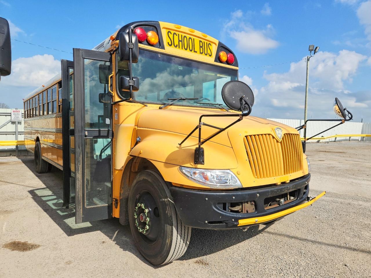 4DRBUSKPXDB306907 · 2013 IC CORPORATION CE SERIES SCHOOL