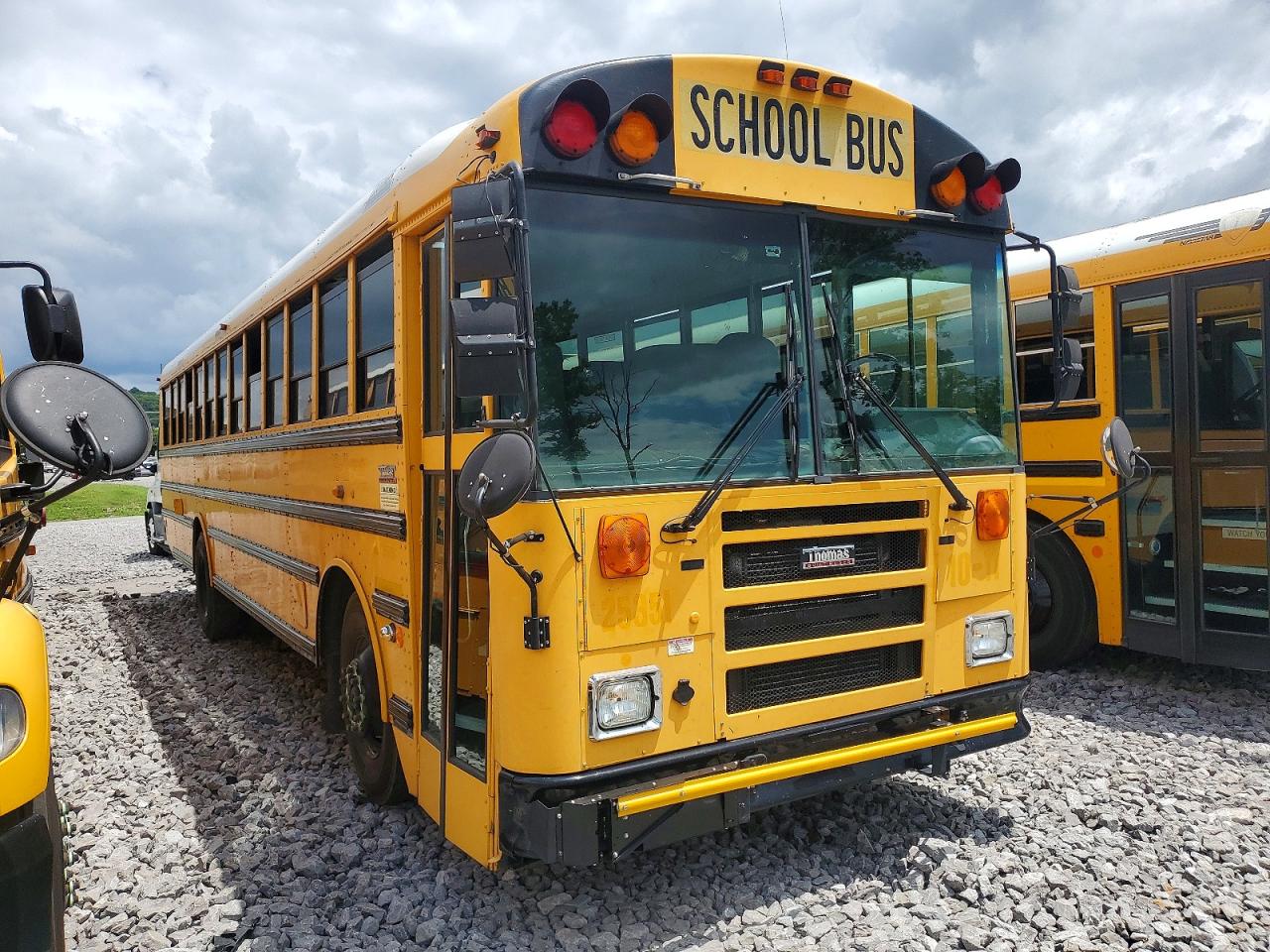 2011 THOMAS SAF-T-LINER HDX