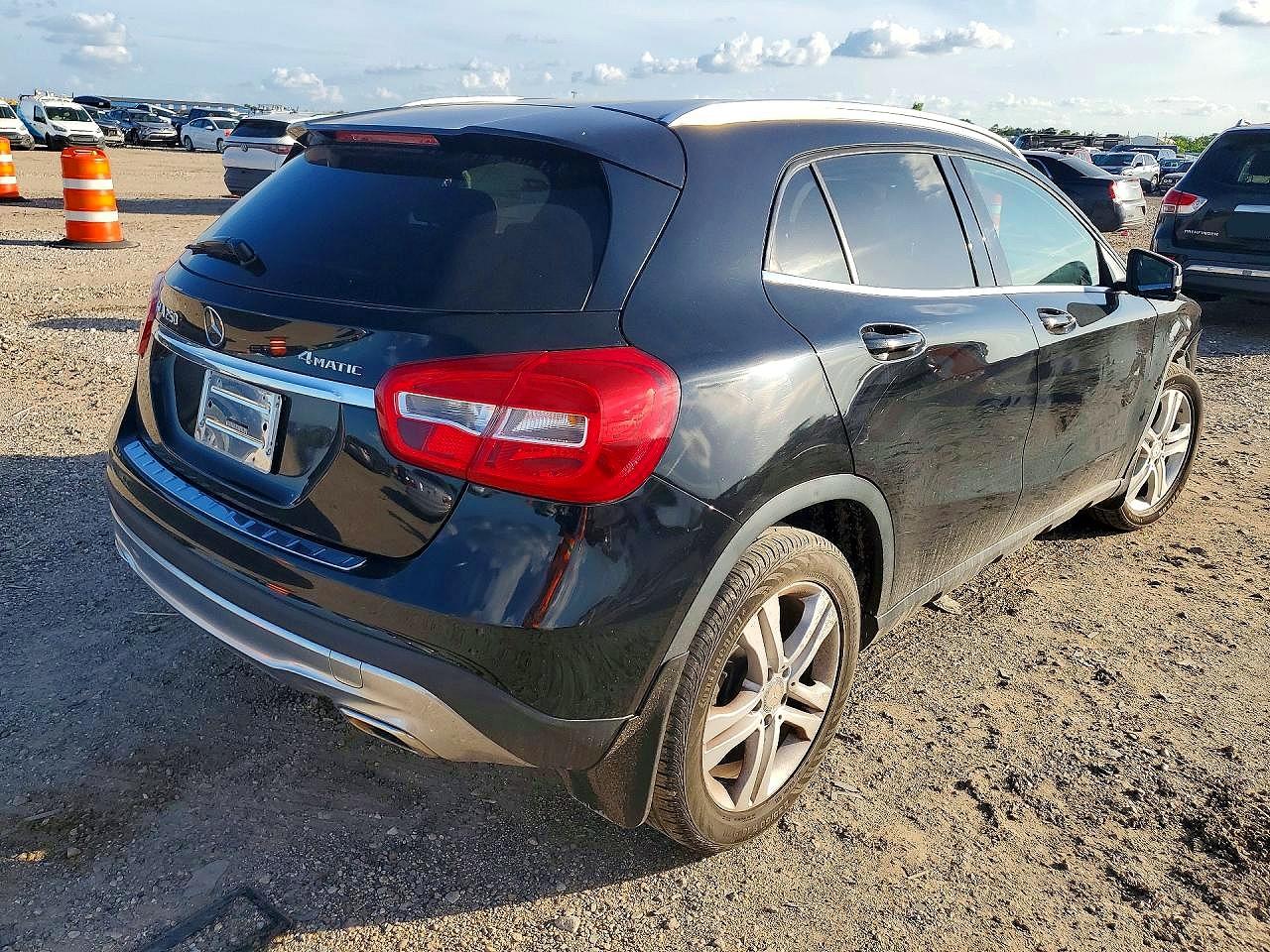 WDCTG4GB1FJ110737 · 2015 MERCEDES-BENZ GLA · 3/12