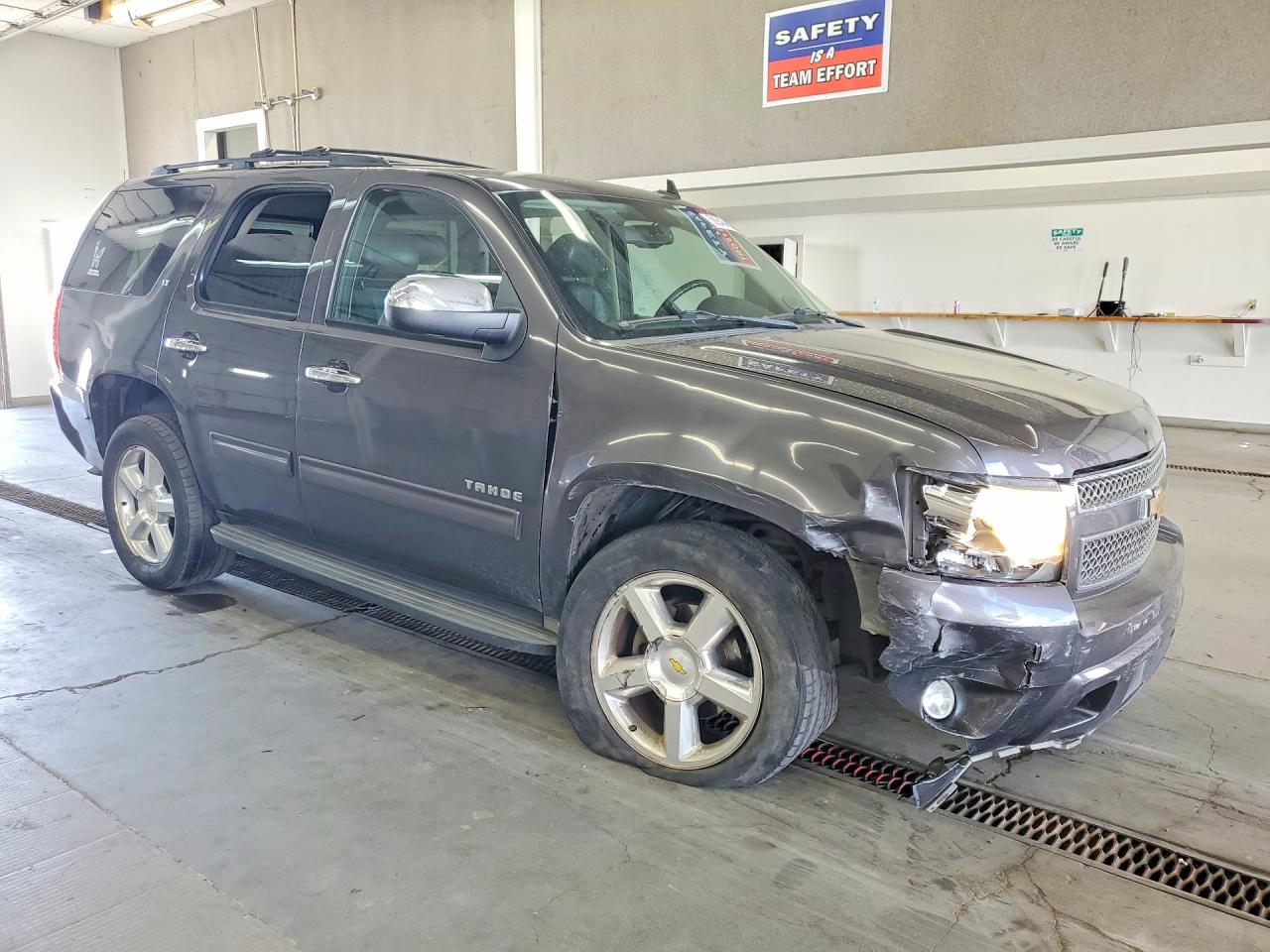 1GNUKBE01AR287546 · 2010 CHEVROLET TAHOE · 4/14