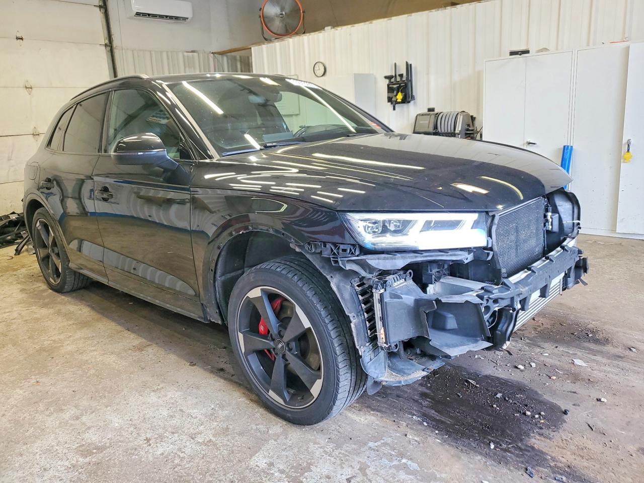 WA1B4AFY6K2053500 · 2019 AUDI SQ5 · 4/14