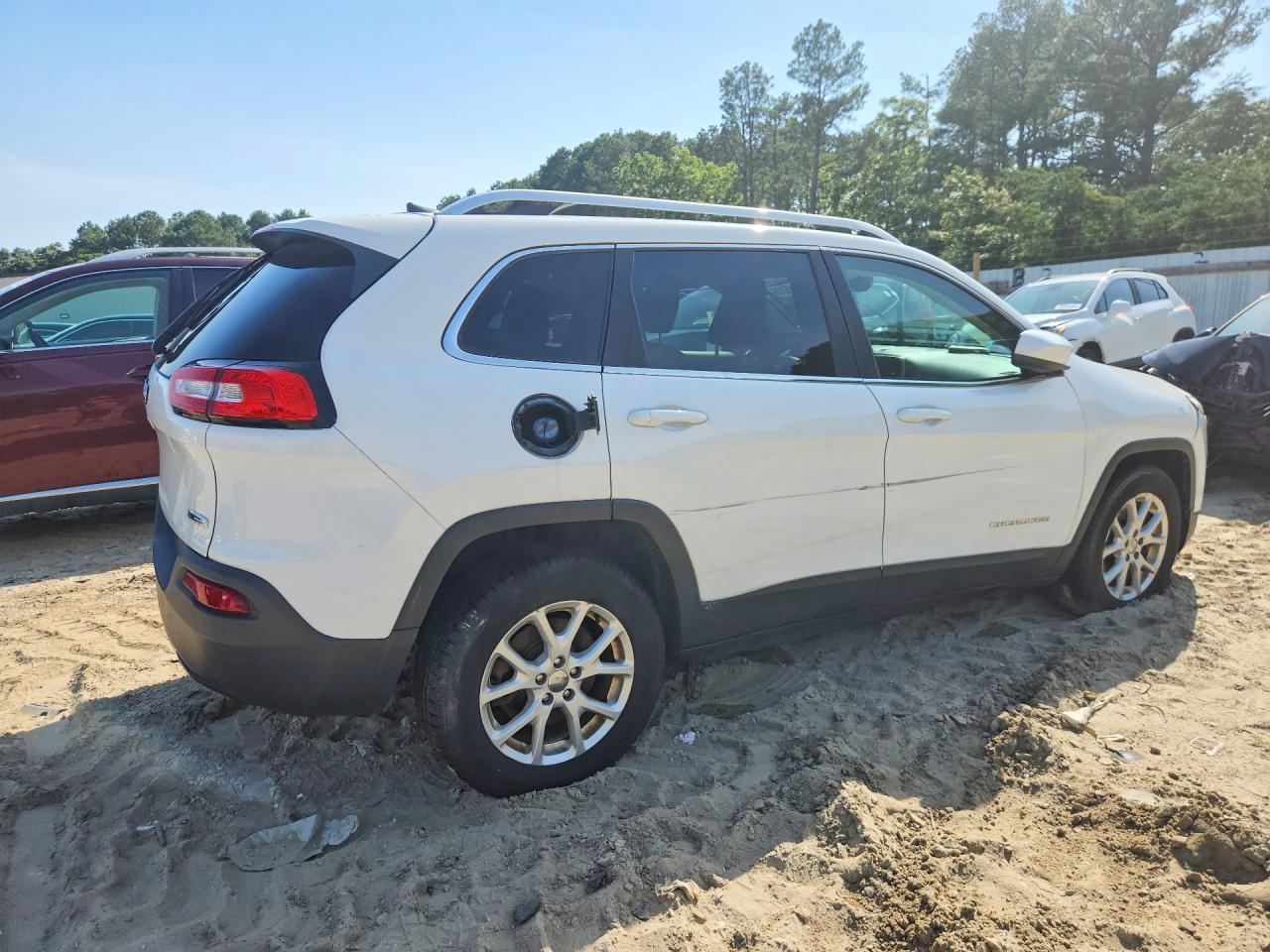 1C4PJMCB4FW793194 · 2015 JEEP CHEROKEE · 3/13