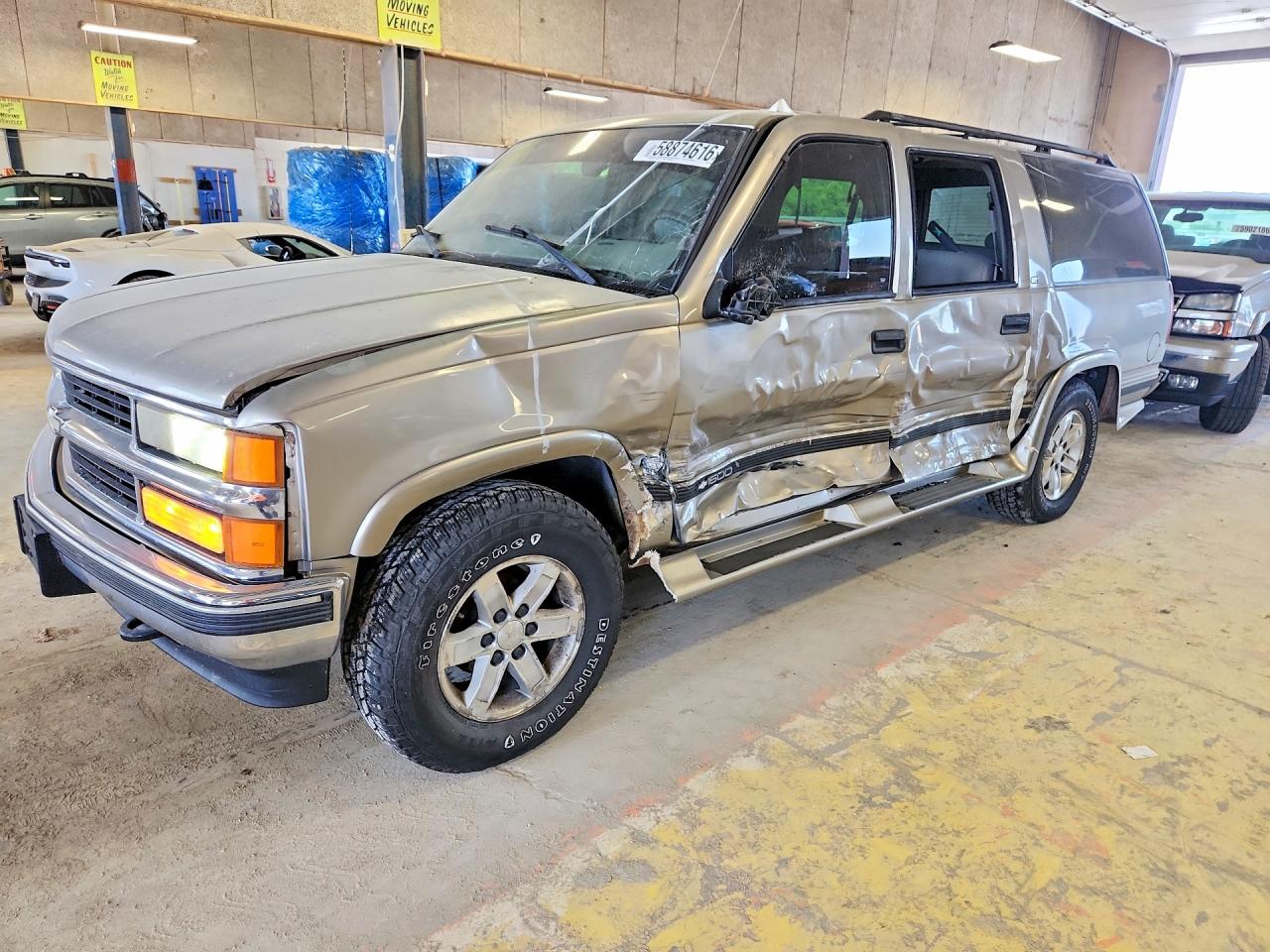 1GNFK16R4XJ443652 · 1999 CHEVROLET SUBURBAN