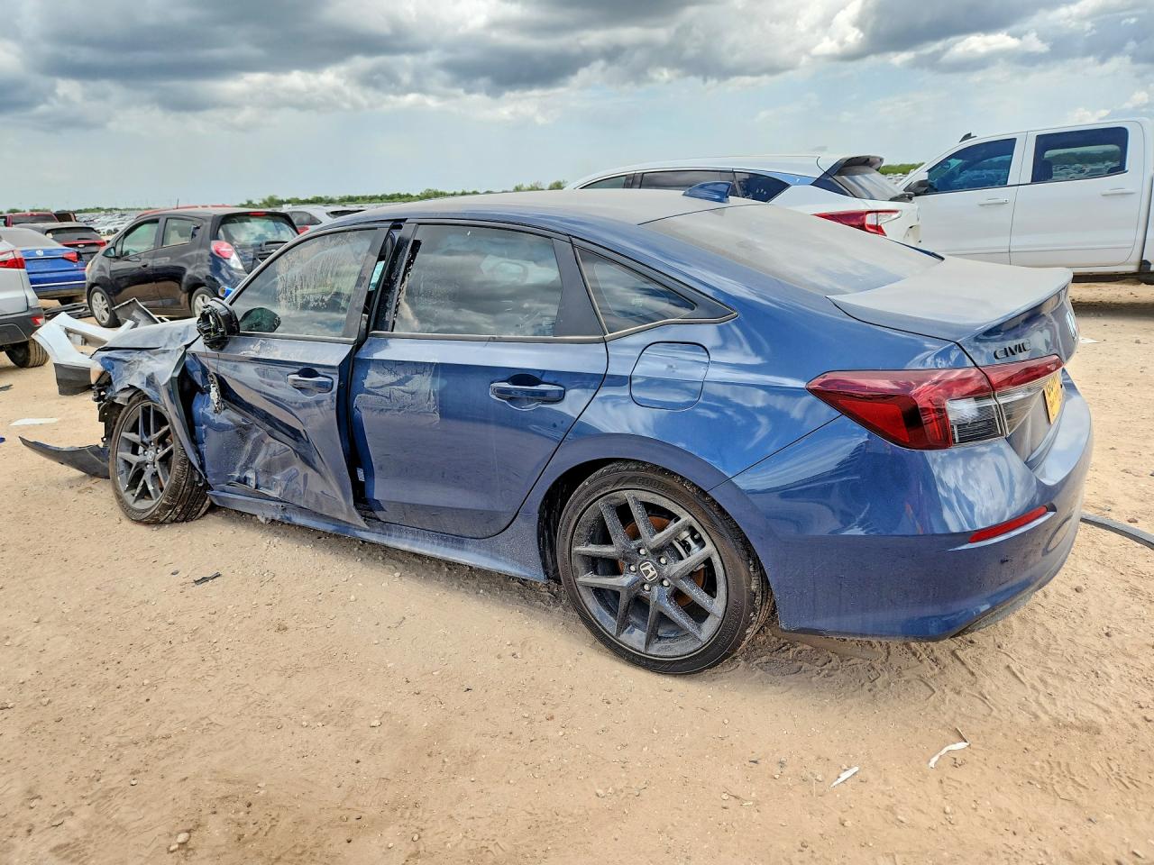 2HGFE4F83TH318549 · 2026 HONDA CIVIC · 2/12