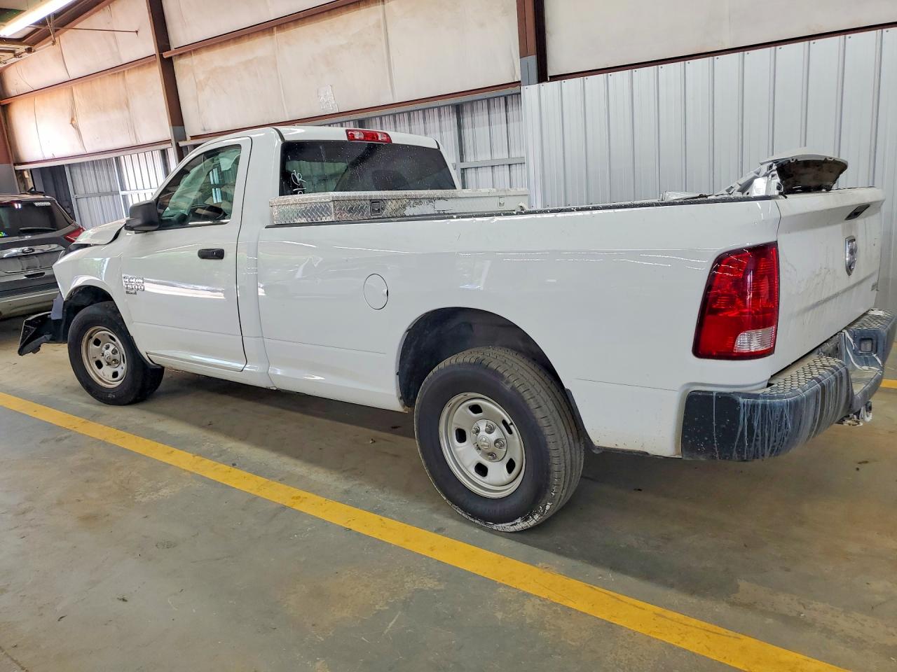 3C6JR6DG8KG722486 · 2019 RAM 1500 CLASSIC · 2/12
