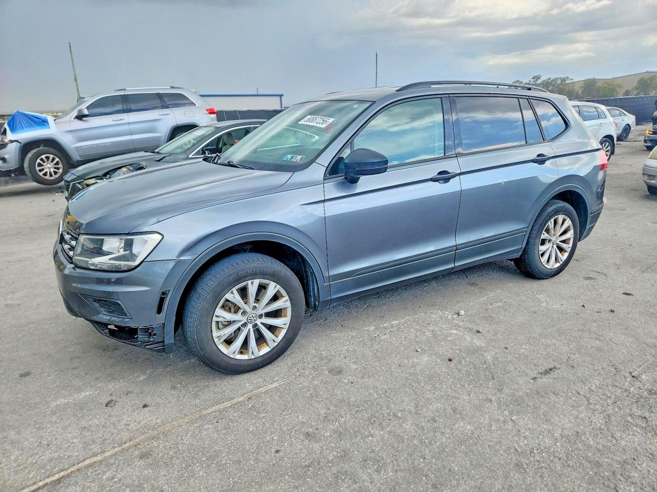 3VV0B7AX5LM148825 · 2020 VOLKSWAGEN TIGUAN