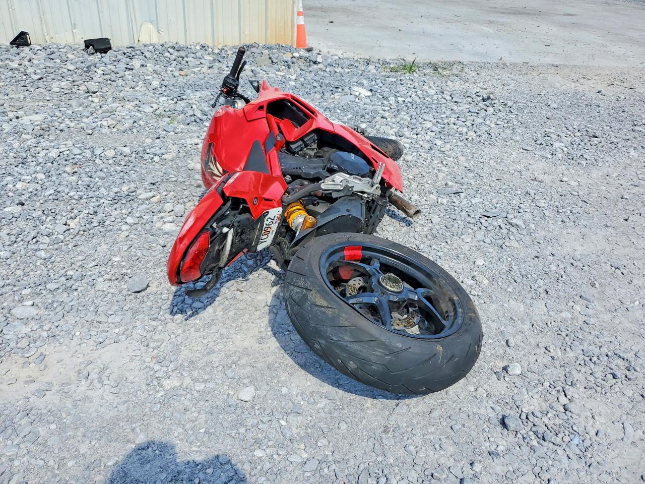 ZDMVABDS2PB004631 · 2023 DUCATI SUPERSPORT · 4/8