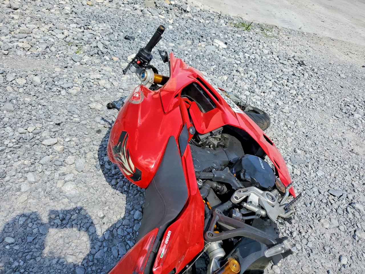 ZDMVABDS2PB004631 · 2023 DUCATI SUPERSPORT · 6/8