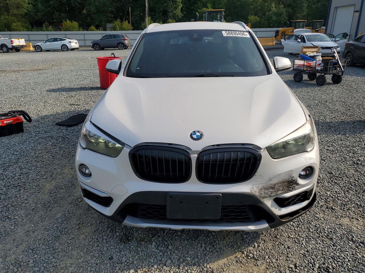 WBXHT3C54K3H35834 · 2019 BMW X1 · 5/13