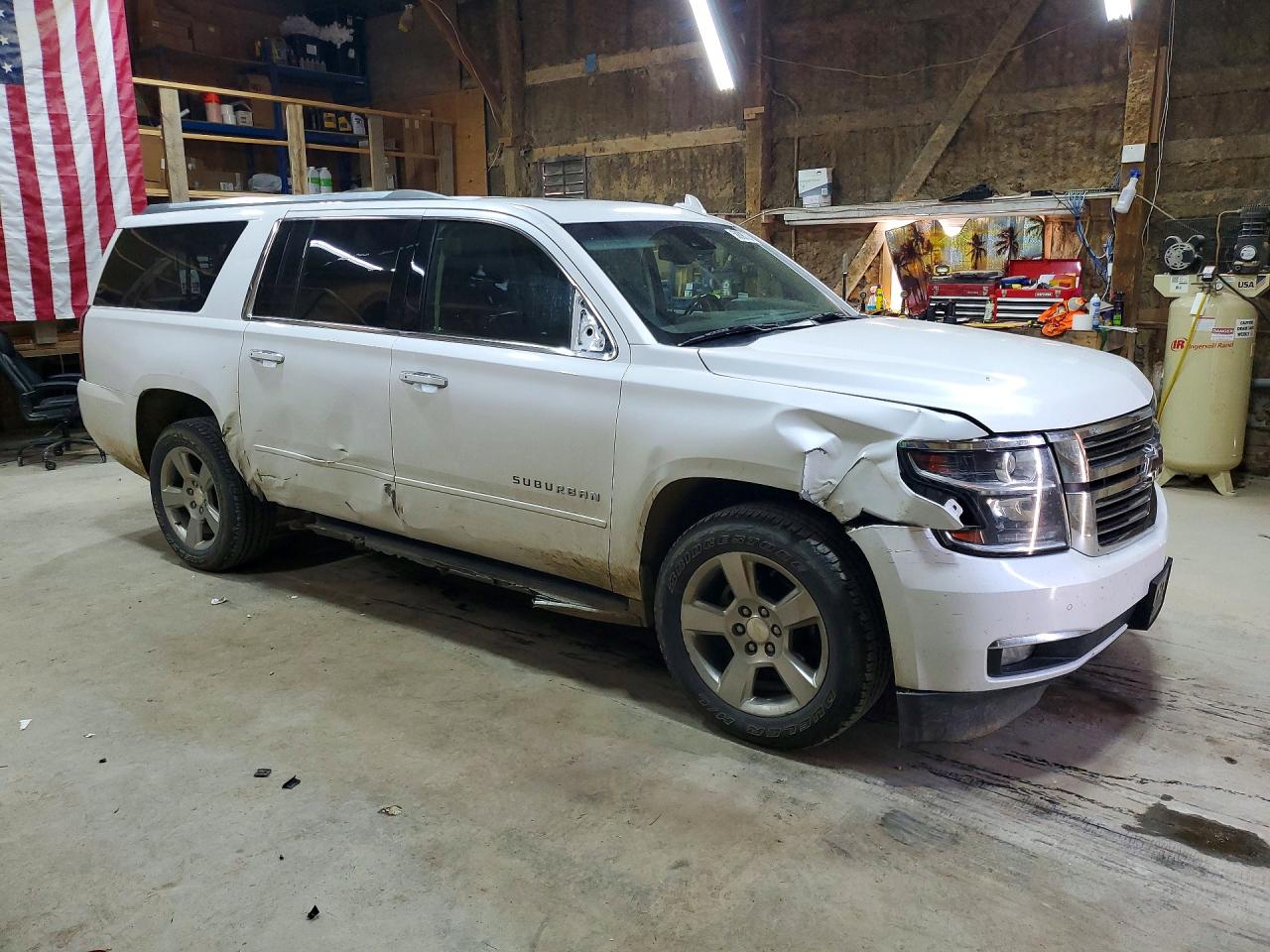 1GNSKJKC2HR134622 · 2017 CHEVROLET SUBURBAN · 4/13