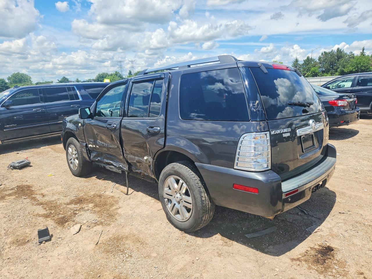 4M2EU48E87UJ04119 · 2007 MERCURY MOUNTAINEER · 2/13