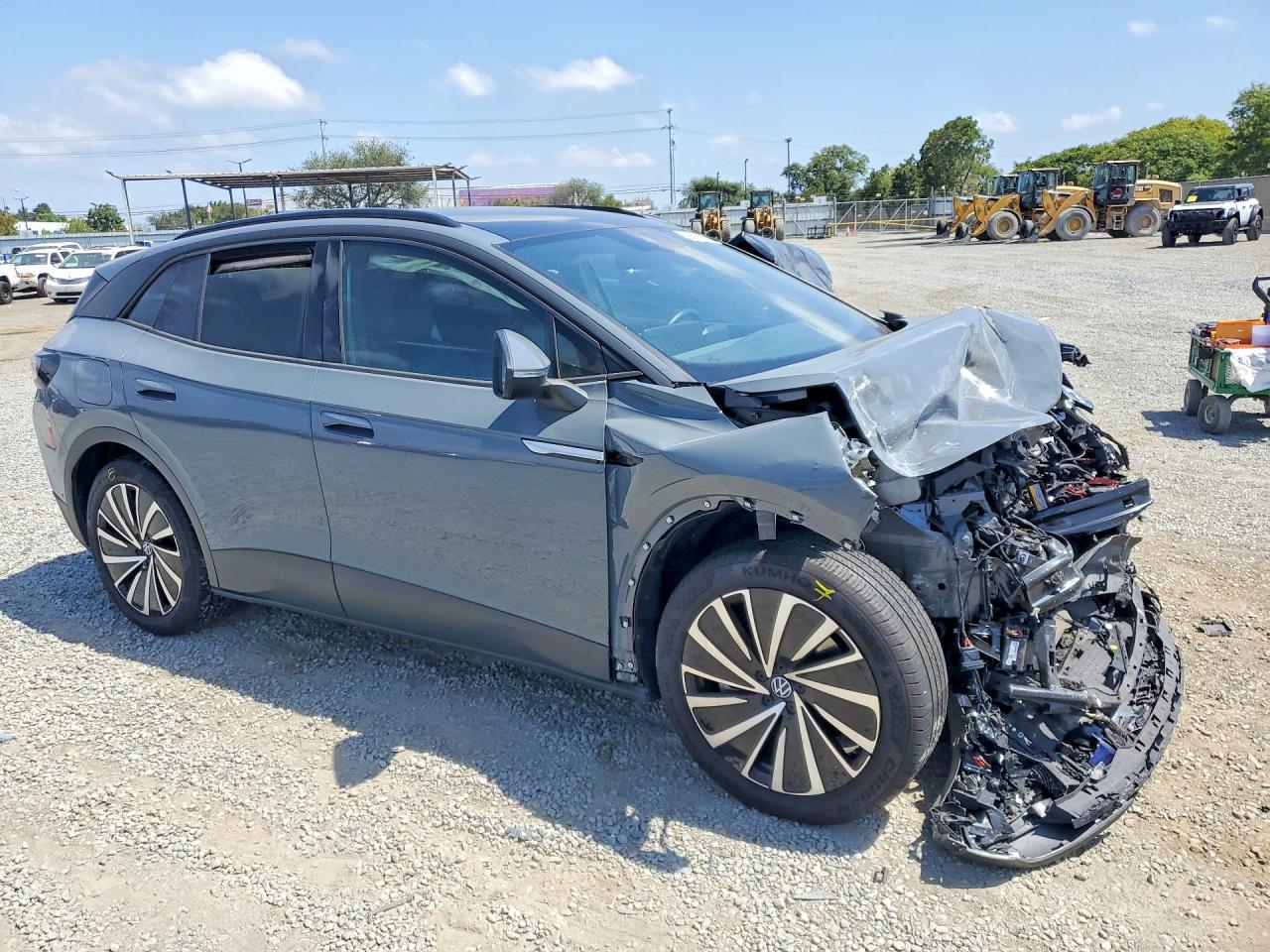 1V25MPE89RC011669 · 2024 VOLKSWAGEN ID.4 · 4/13