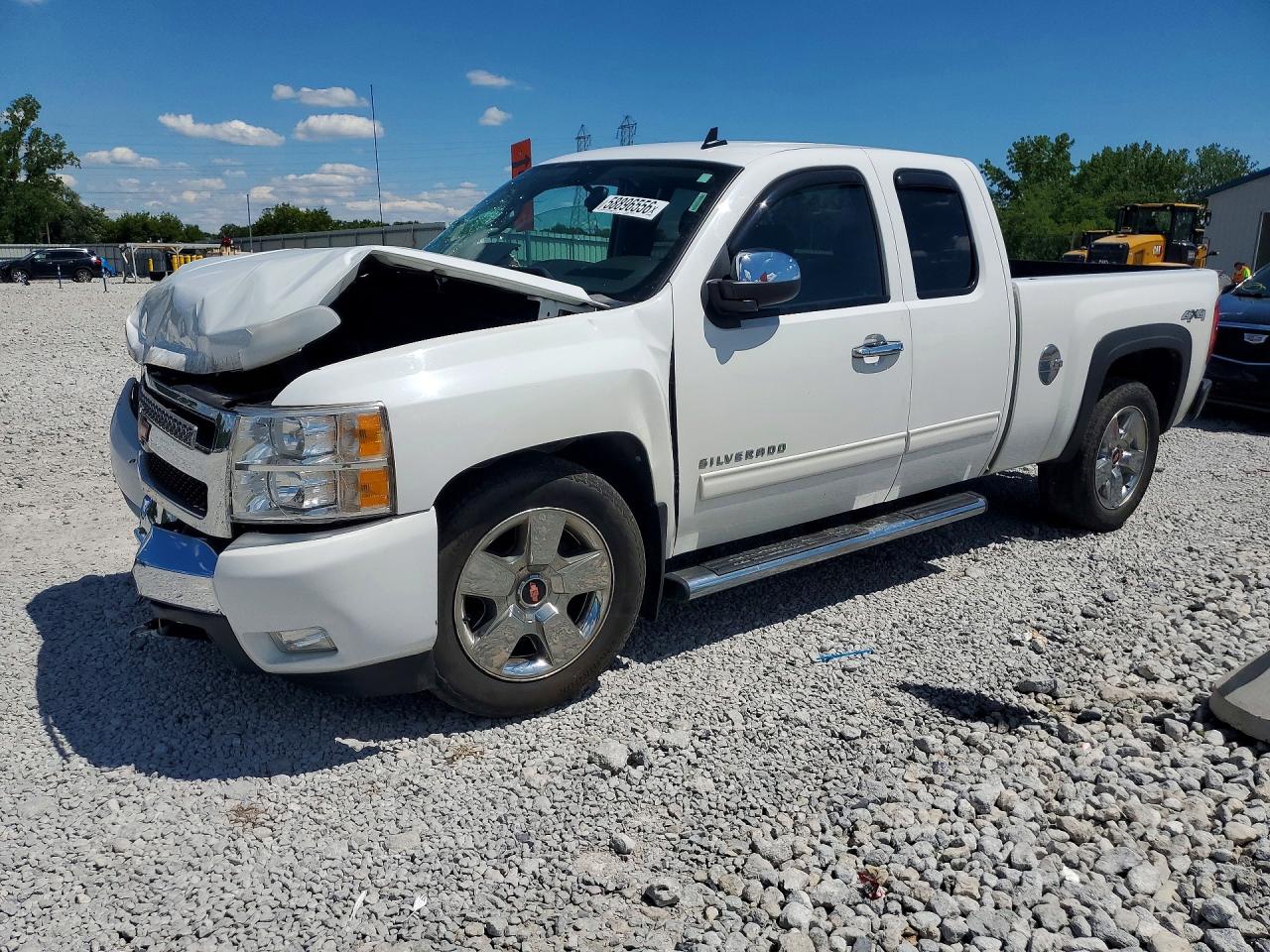 1GCRKSE37BZ124913 · 2011 CHEVROLET SILVERADO