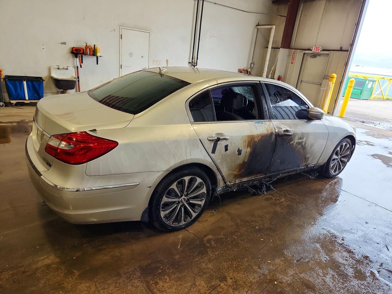 KMHGC4DH6DU225322 · 2013 HYUNDAI GENESIS · 3/12