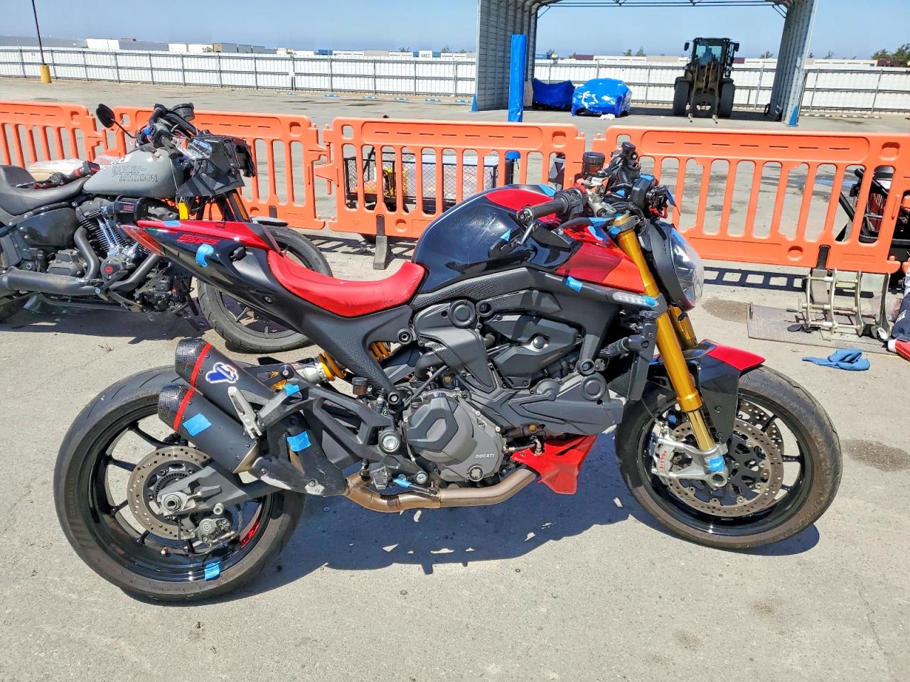ZDMMAMDT5SB009900 · 2025 DUCATI MONSTER