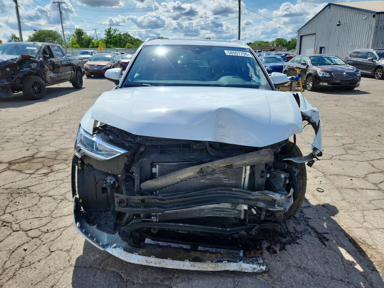 WA1DECF39R1208952 · 2024 AUDI Q3 · 5/14
