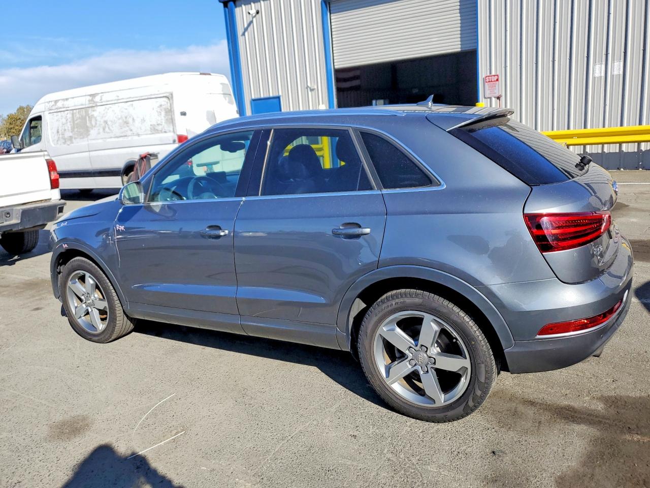 WA1GFCFS9FR011388 · 2015 AUDI Q3 · 2/12