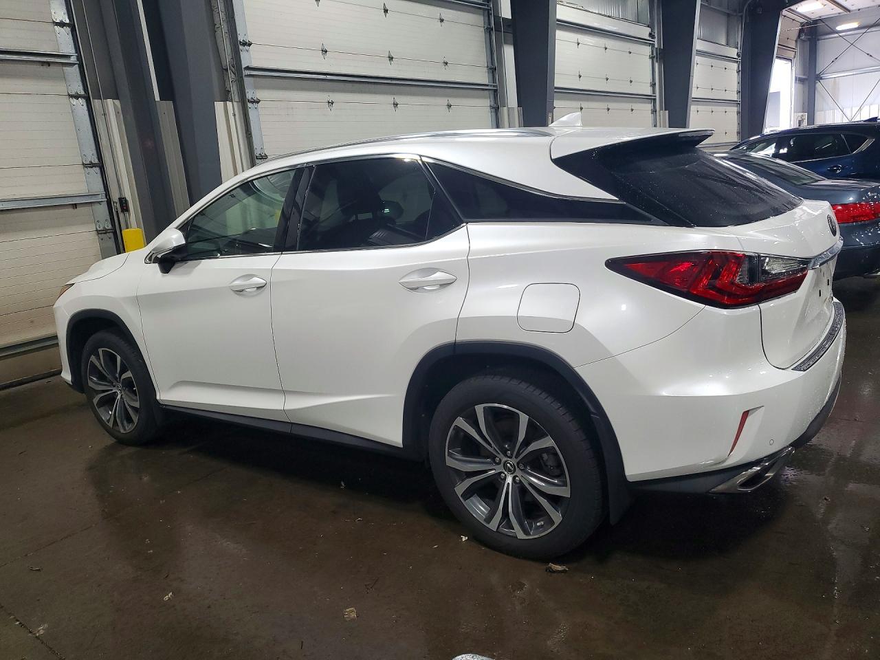 2T2BZMCA8KC192346 · 2019 LEXUS RX 350 · 2/13