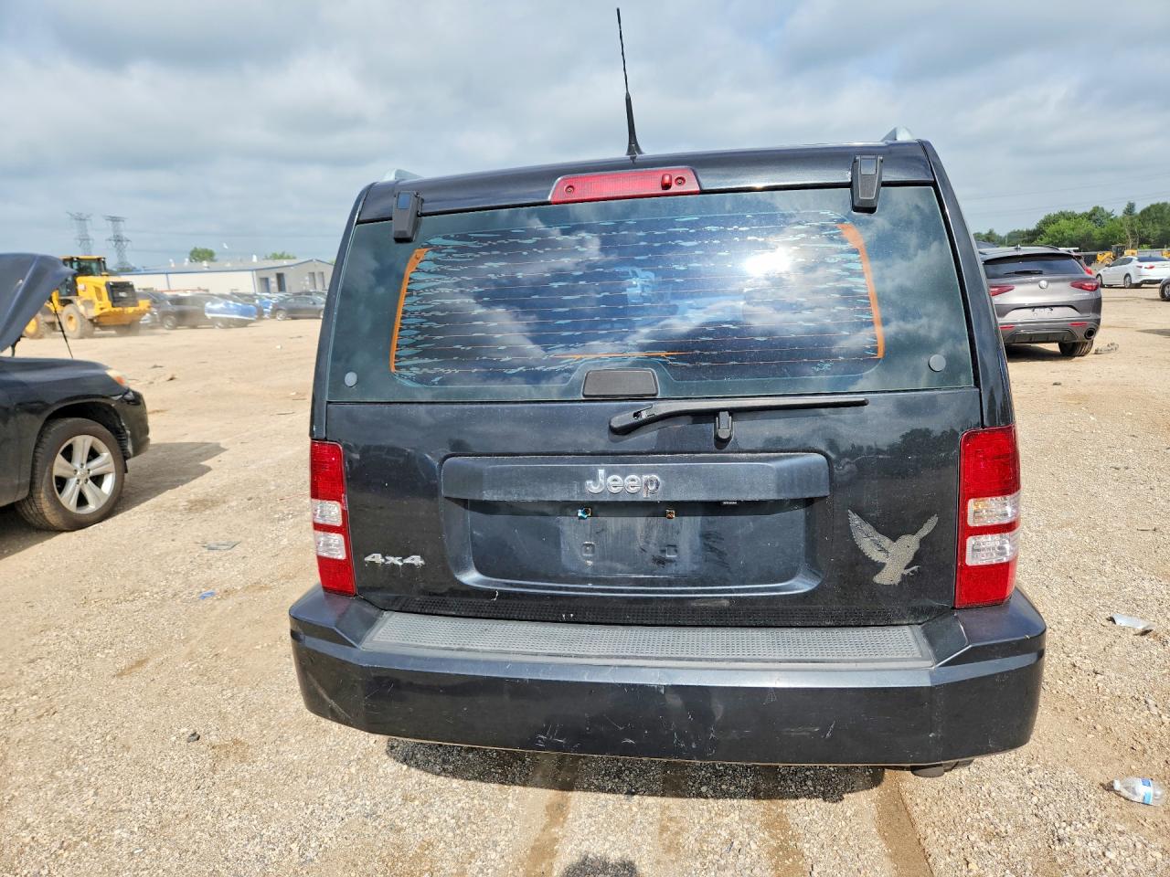 1J4PN2GK4BW524832 · 2011 JEEP LIBERTY · 6/12