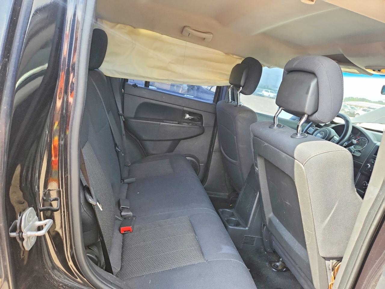 1J4PN2GK4BW524832 · 2011 JEEP LIBERTY · 10/12