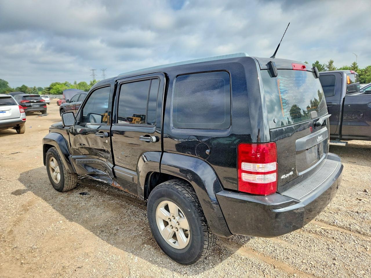 1J4PN2GK4BW524832 · 2011 JEEP LIBERTY · 2/12