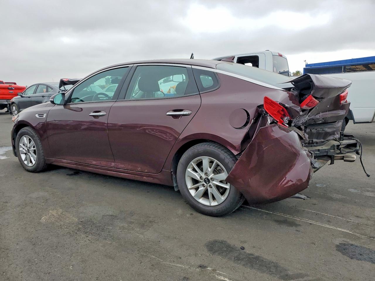 5XXGT4L30JG208432 · 2018 KIA OPTIMA · 2/13